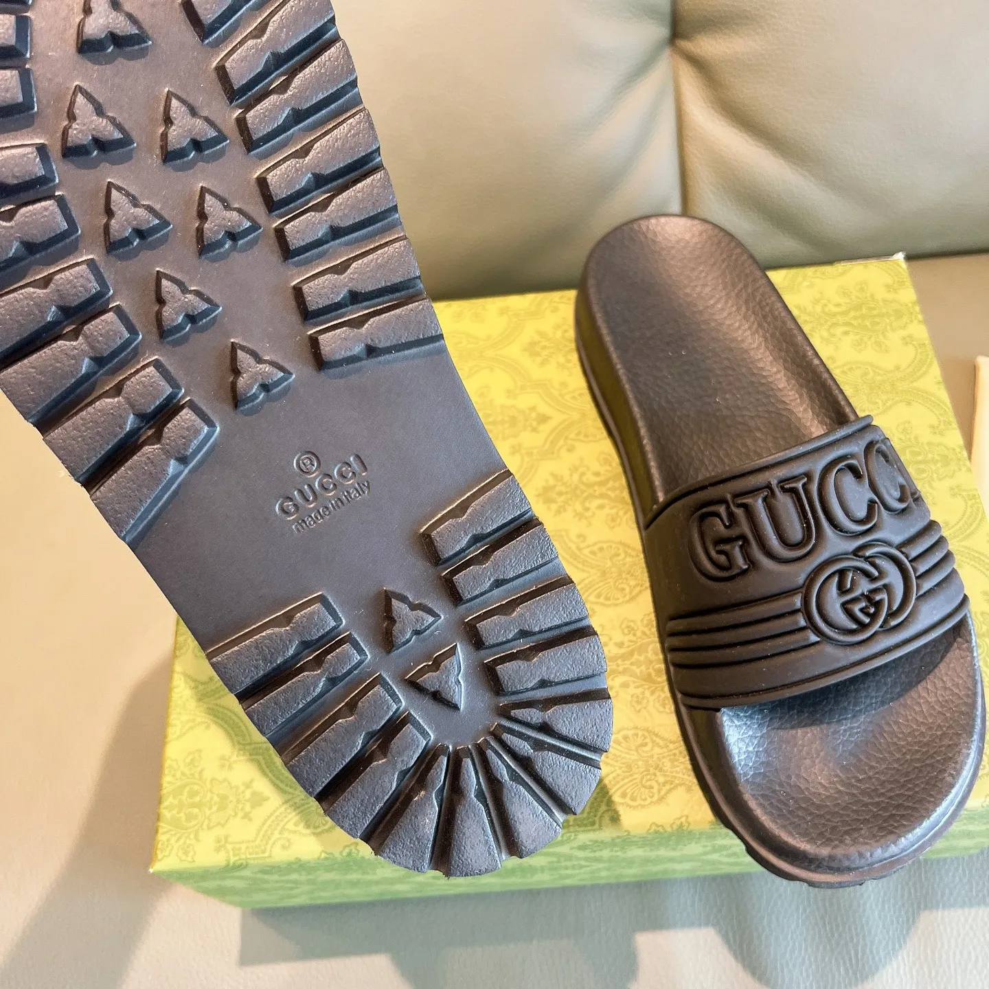 Men's Men's Shoes 130🐮🐮Gucci Gucci Slippers Gucci 2024 latest beach sandals slippers Original molding double G LOGO Original molding consistent Outsole: Men's Men's Shoes u double-layer outsole Size: 35-46